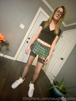 naughtykailee/images/⭐️ Brand New Content ⭐️  Pierced Boobies, Ass, pussy 🐱, Feet.. - 689823582_6.jpg