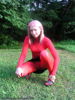 Katie/KatieRedTights/Katie4716.jpg