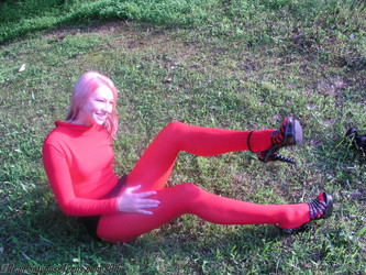 Katie/KatieRedTights/Katie4740.jpg