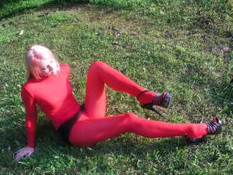 Katie/KatieRedTights/Katie4738.jpg