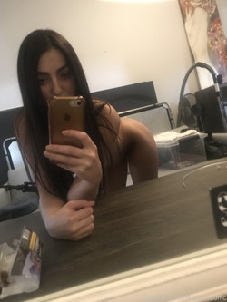 [OnlyFans.com] Katy Rose (@katyroseoffic)/photos/19-06-05 4737847-01 Work work work .. 3024x4032.jpeg