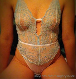 naughtykailee/images/Bunches of pics of me in different Panties ☺️ - 685630206_17.jpg
