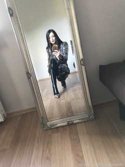 [OnlyFans.com] Katy Rose (@katyroseoffic)/photos/19-06-15 4933592-02 Riga .. do you like 3024x4032.jpeg