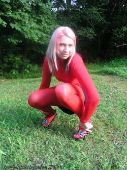Katie/KatieRedTights/Katie4715.jpg