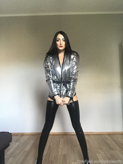 [OnlyFans.com] Katy Rose (@katyroseoffic)/photos/19-06-15 4933592-01 Riga .. do you like 2320x3088.jpeg