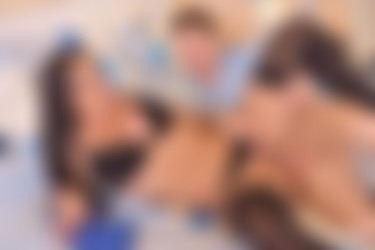 Threesome On XXXmas Day/80272025.jpg