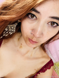 katarinaishii/Images/2021-08-06 If I$m ever sad about something, I think about the fact that my boobs are OP AF and am h - 31.jpg