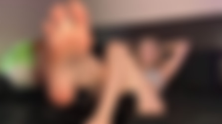 Dakota Fade - Hey Babe Mind Stroking To My Soles/screens/Dakota Fade - Hey Babe Mind Stroking To My Soles.gif