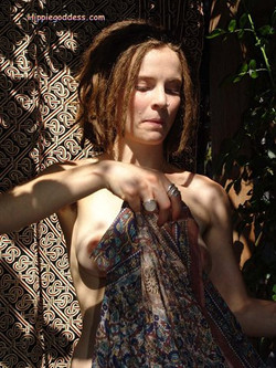 Robin Redhead/Pictures/Hippie Goddess/Ingress2/Ingress2/ingress2s115.jpg