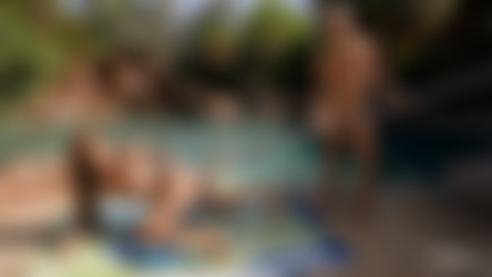 Poolside Bang Trans.Angels Split.Scenes/s3 (2).jpg