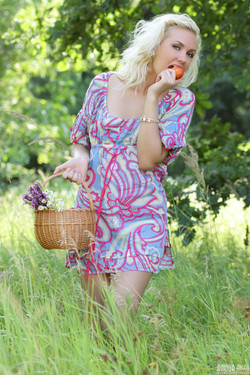 SUMMERWALK/AmourAngels-0010.jpg