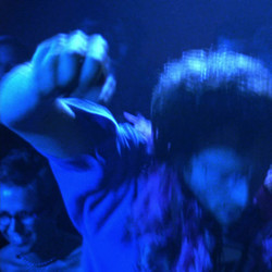 Groove 2000 1080p AMZN WEB-DL DD+ 5.1 H.264-edwood.mkv