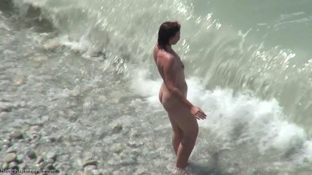 BeachHunters_16087-16191/bh_16089.avi