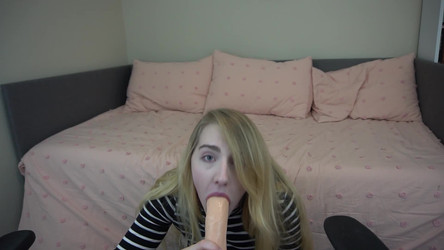 MissPrincessKay/120 - Slutty Sister Helps Injured Brother Cum.mp4