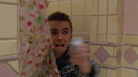 Malcolm.in.the.Middle.S06.1080p.Disney+.WEB-DL.DDP.5.1.H.264-CHDWEB/Malcolm.in.the.Middle.S06E14.Ida.Loses.a.Leg.1080p.Disney+.WEB-DL.DDP.5.1.H.264-CHDWEB.mkv