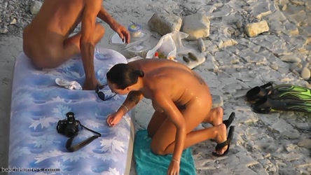 BeachHunters_16087-16191/bh_16105.mp4