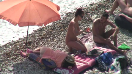 BeachHunters_18421-18526/bh_18438.avi